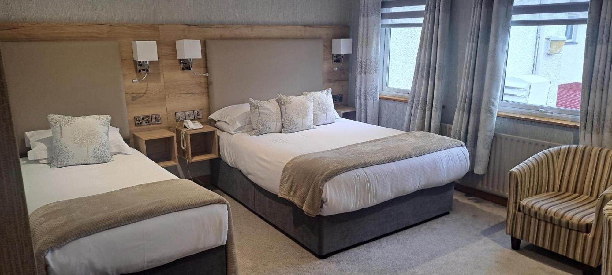 פורטראש Royal Court Hotel מראה חיצוני תמונה